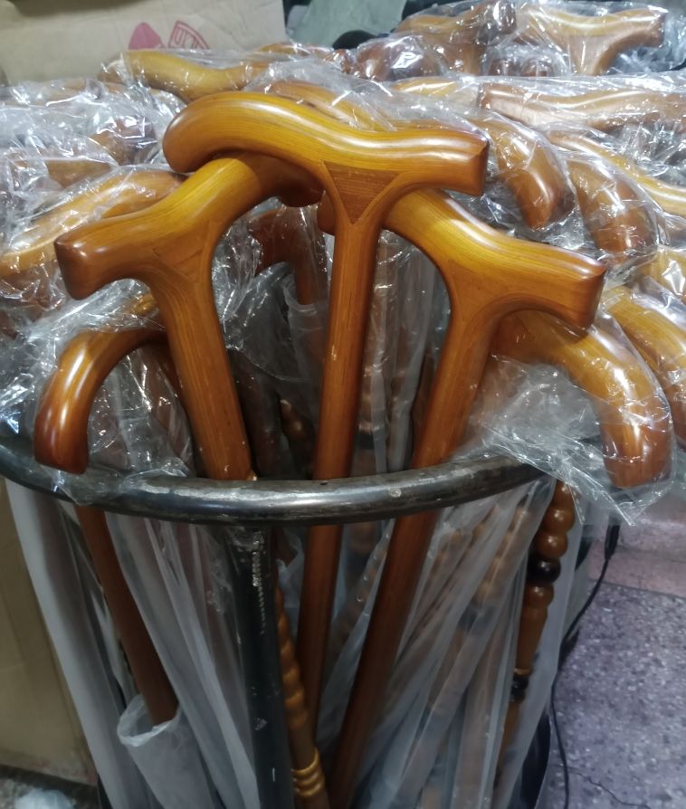 Fashion Stylish Wooden Walking Cane Walking Stick Men Women.Classic wooden walking cane for men and women Our stylish canes and walking sticks are fully hand-carved from top-quality solid oak wood