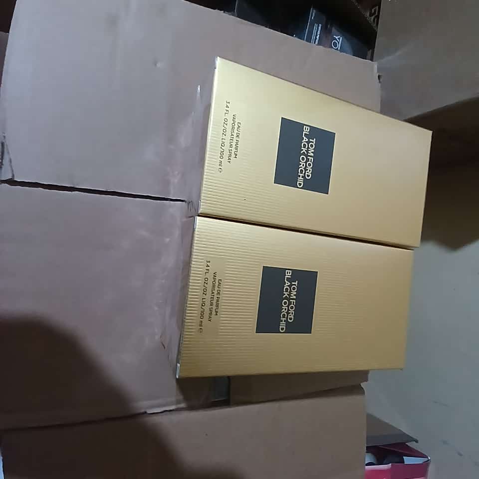 TOM FORD BLACK ORCHID PERFUMe TOM FORD BLACK ORCHID PERFUM