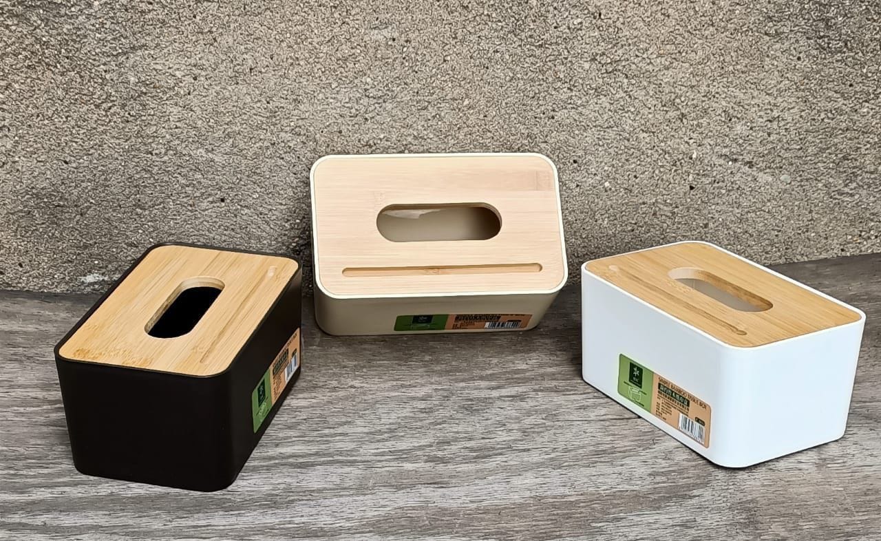 New bamboo serviette holderA tissue box can decrease bathroom clutter and solve your storage problems. The tissue box cover is not only can be used in your homes like bathroom, living room, dresser, n