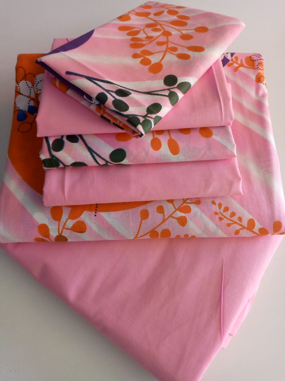 6pc fitted bedsheets 1flat,1fitted bedsheets 4pillow cases 6*77*8