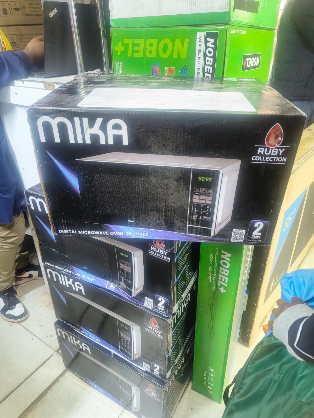20 litres mika digital microwave oven