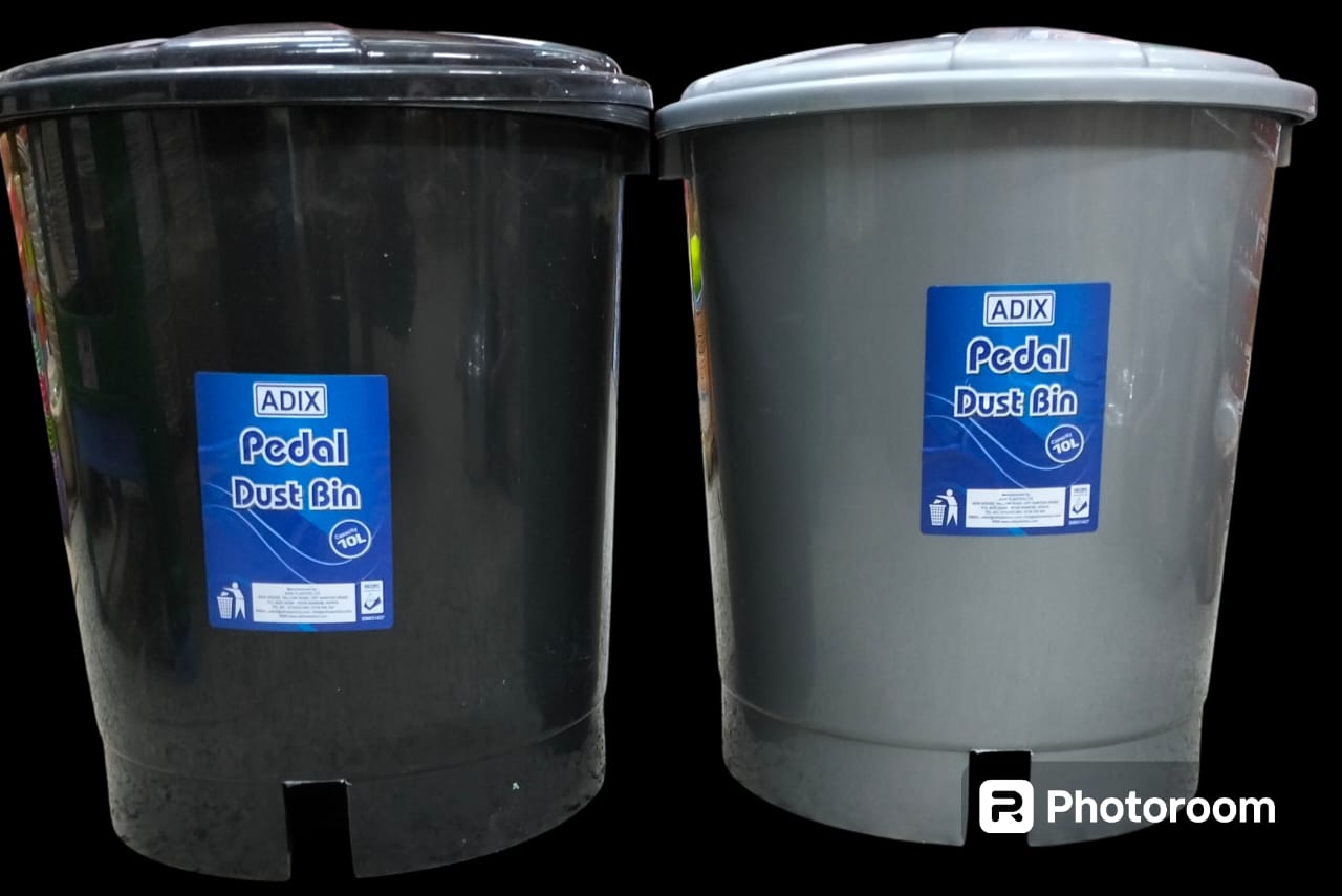 Pedal bin 10Litre Plastic Foot Pedal Dust Bin Plain