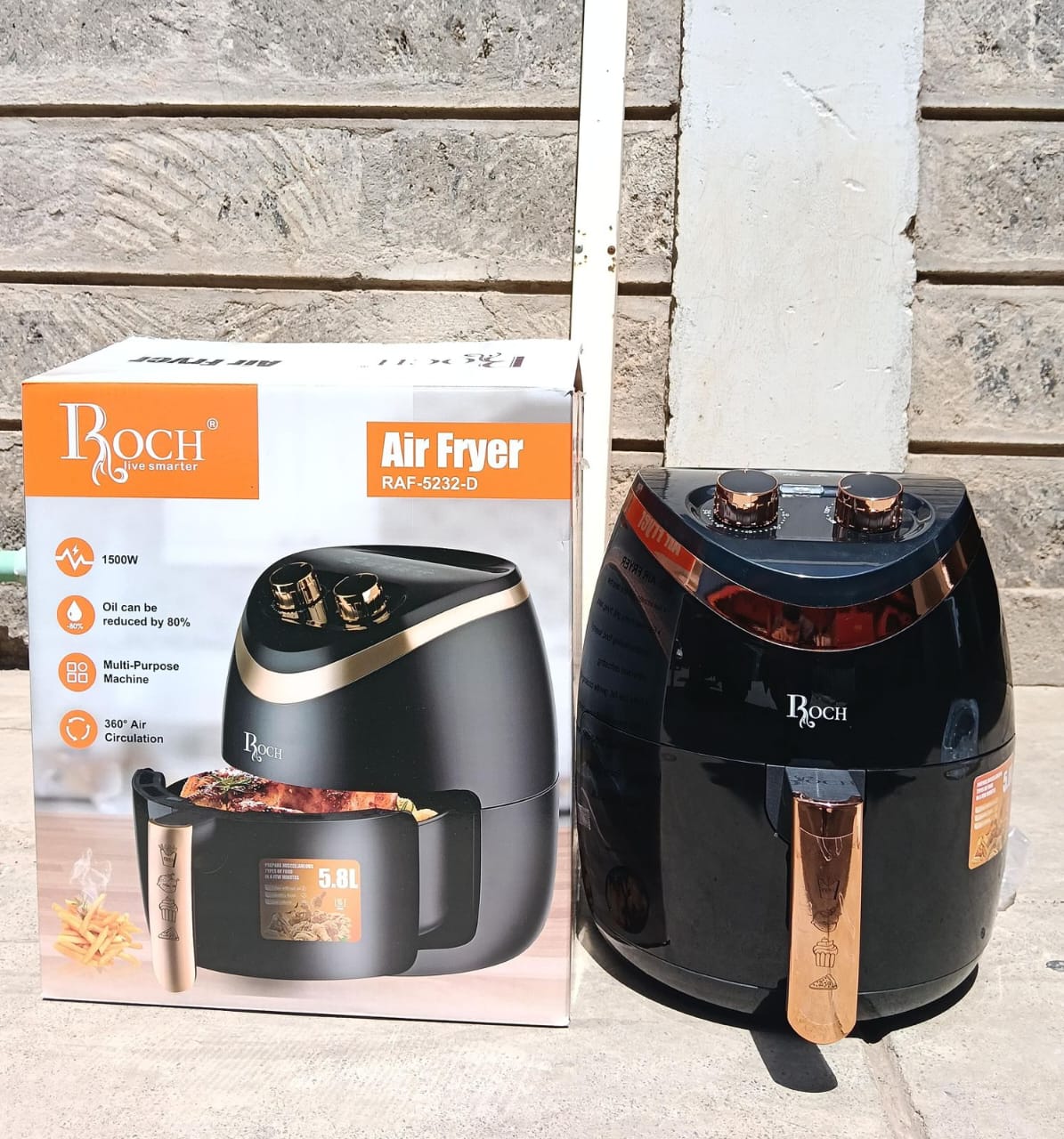 6litres Roch airfryer Low fat fryer for cooking with little to no oil
Smart interface with intuitive digital control panel
Family meals that can serve up to 6 people thanks to 1.2kg XL capacity in a