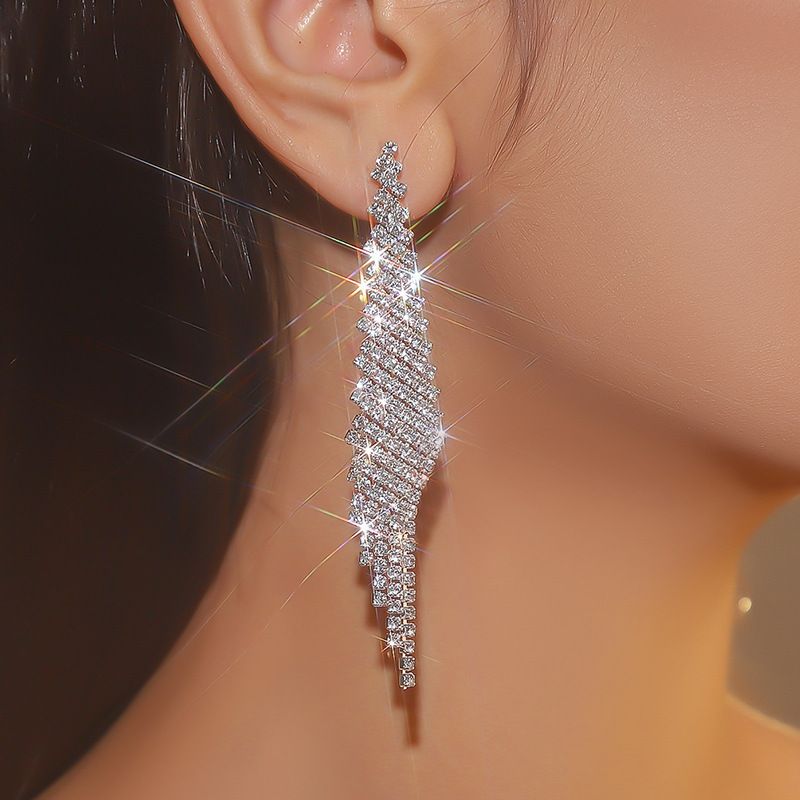 Sexy Tassel Diamond Earrings Female Temperament Long Full Diamond Earrings Rhinestone Earrings