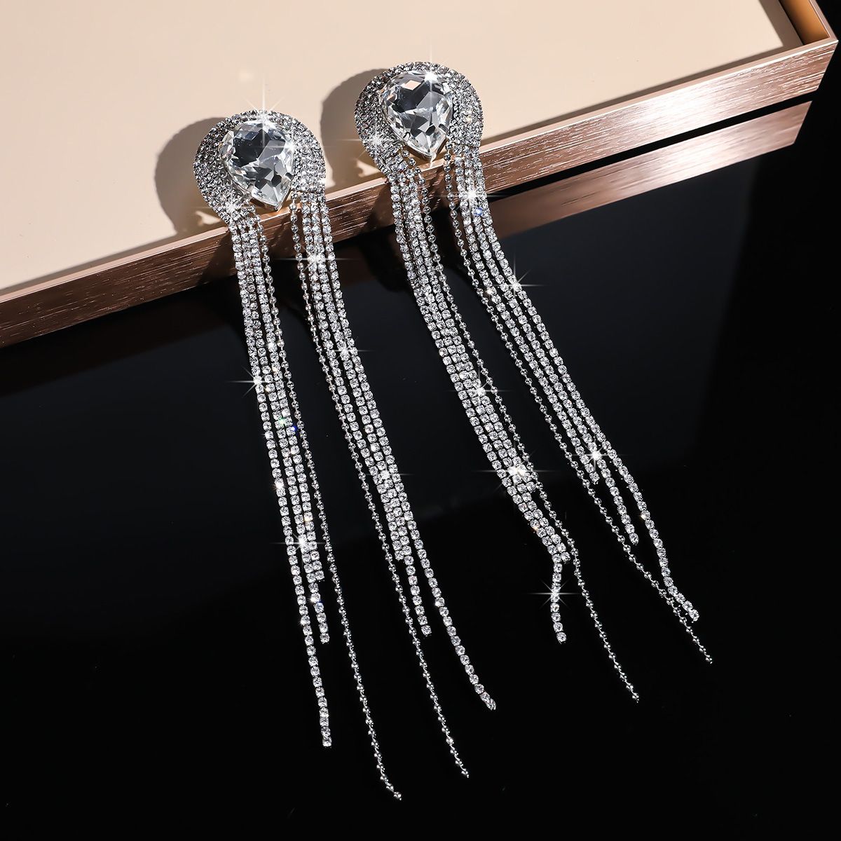 Fashion Earrings Full Diamond Long Tassel Crystal Earrings Women Exaggerated Dinner Dress Banquet Earrings