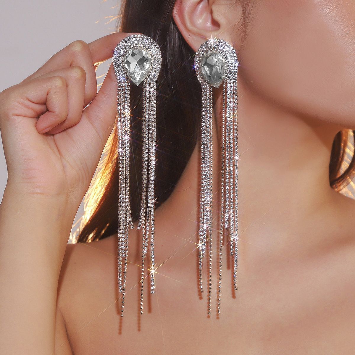 Fashion Earrings Full Diamond Long Tassel Crystal Earrings Women Exaggerated Dinner Dress Banquet Earrings