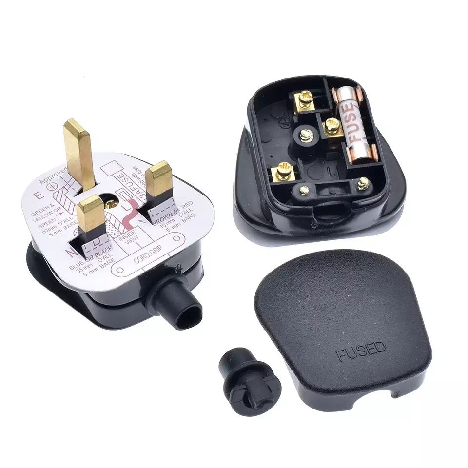IEC-G to IEC-C Fused Power Adapter
