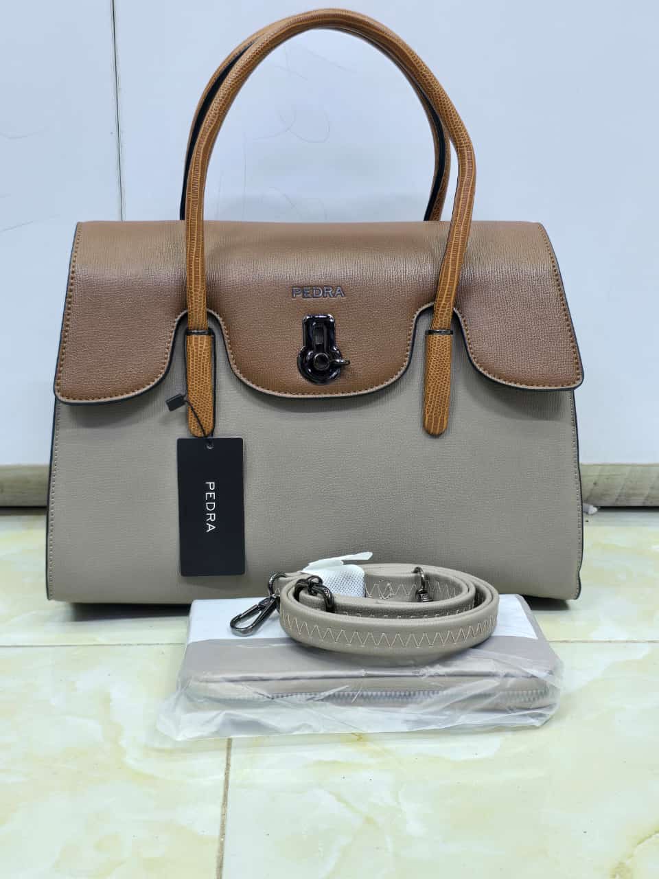 🎁 SURPRISE OFFER 🎁 - 1Pc Classy Large Size Women Handbag Lady Corduroy Shoulder Bag Ladies Handbags Sling Bags Hand Bags For  Ladies At Affordable Price