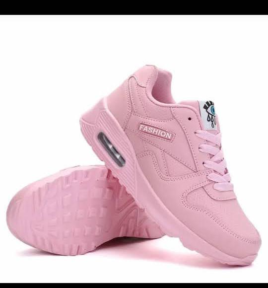🎯 LIMITED OFFER 🎯 - NEW ARRIVAL 1 Pair Ladies fashion sneakers At Affordable Price