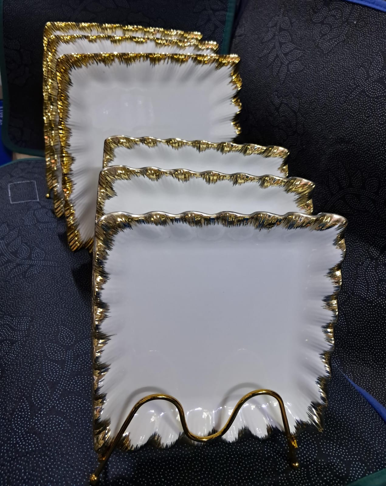 ⭐ SPECIAL DEAL OFFER ⭐ - 6Pcs High Quality Serrated Gold plate (Small ) At Affordable Price and of very high quality