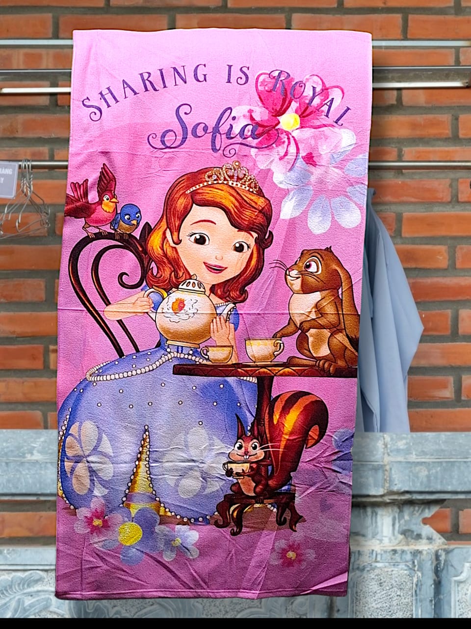OFFER!!! OFFER!!! [ 70 x 140cm ]  1Pc Classy High Quality Affordable Cartoon towels