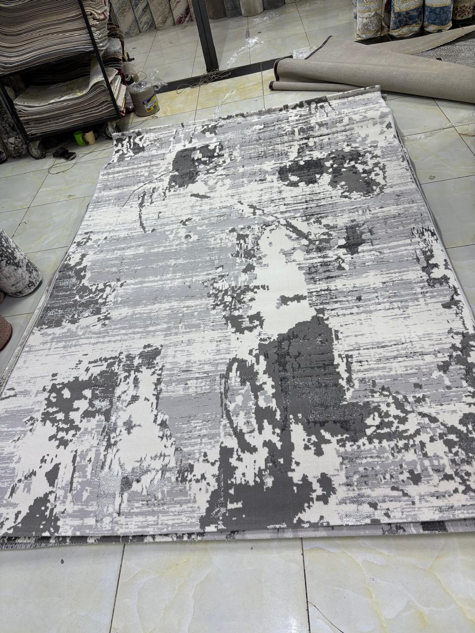 [🎁 SURPRISE OFFER 🎁 🤩🤩✨ !!! ]   1Pc Size 9X12 Classy Brand New High Quality Stylish and Luxurious Carpets .That Matches and Fits Perfectly With Your Home Decor ✨👌