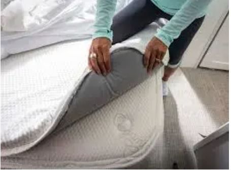 [ GRAB IT AT LOW PRICE+ ADDED OFFERS 🤩🤩✨ !!! ] 1Pc Size [ 4 x 6 ft ] Brand New Mattress Topper Good Quality Soft & Comfortable Bed Room Furniture set at Affordable Price✨👌