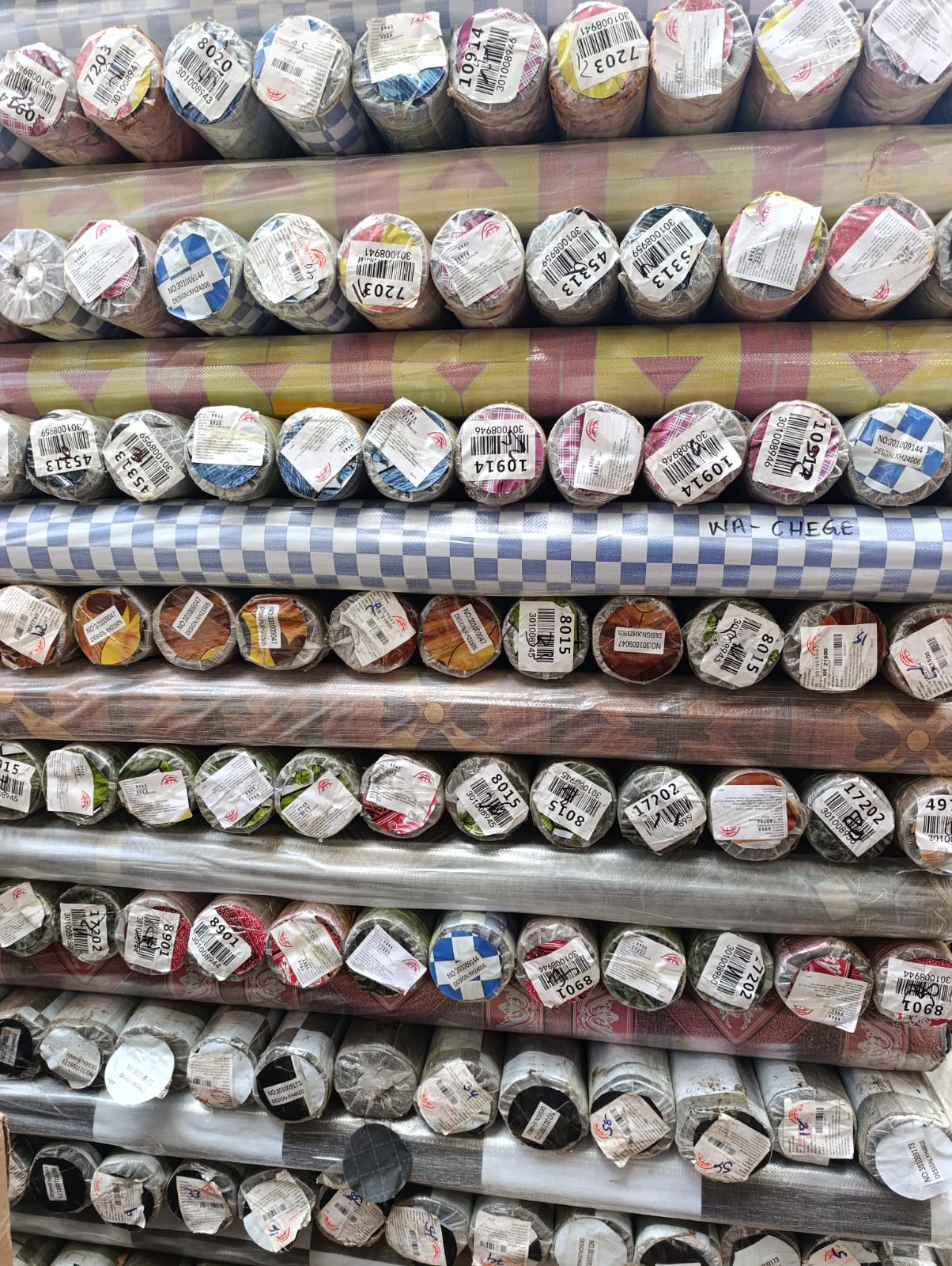 🔥 🎁 GIFT OFFER 🎁 🔥 - A 1 pc Carpet rolls for home decoration at an affordable price and comes with grreat features