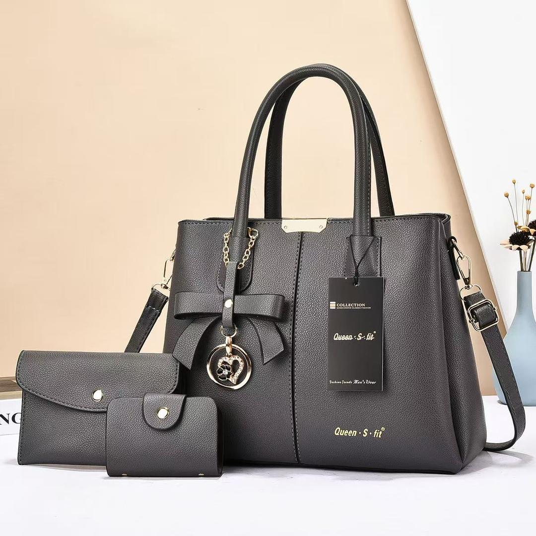 ⚡ FAST SELLING OFFER ⚡ - 3 in 1 Women’s Handbag Set, Stylish Shoulder Bag, Crossbody & Clutch, Spacious, Durable PU Leather