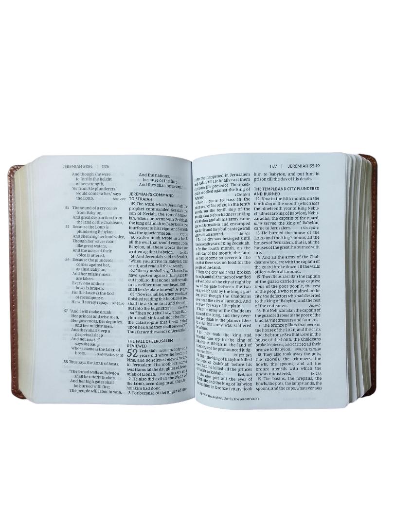NKJV COMPACT REFERENCE BIBLE, HOLY BIBLE, NEW KING JAMES VERSION BIBLE, LEATHER COVER BIBLE, THUMB INDEX BIBLE