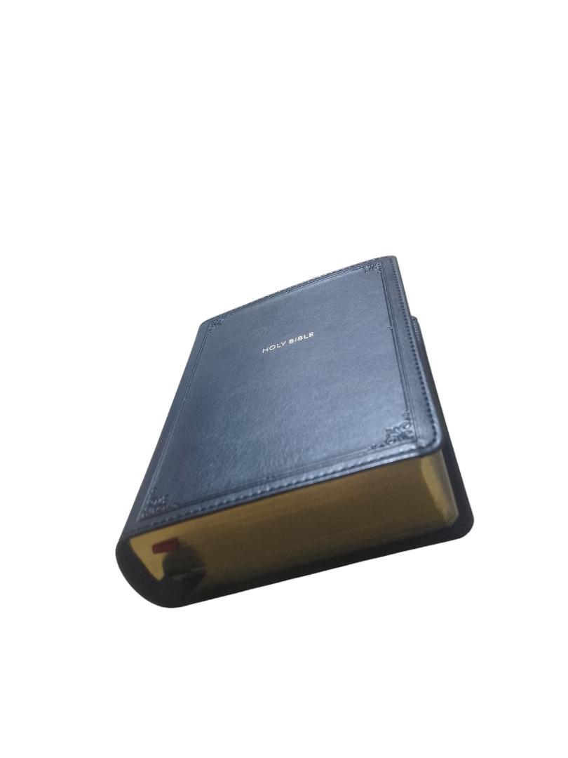 NKJV COMPACT REFERENCE BIBLE BLACK, HOLY BIBLE, NEW KING JAMES VERSION BIBLE, LEATHER COVER BIBLE, THUMB INDEX BIBLE