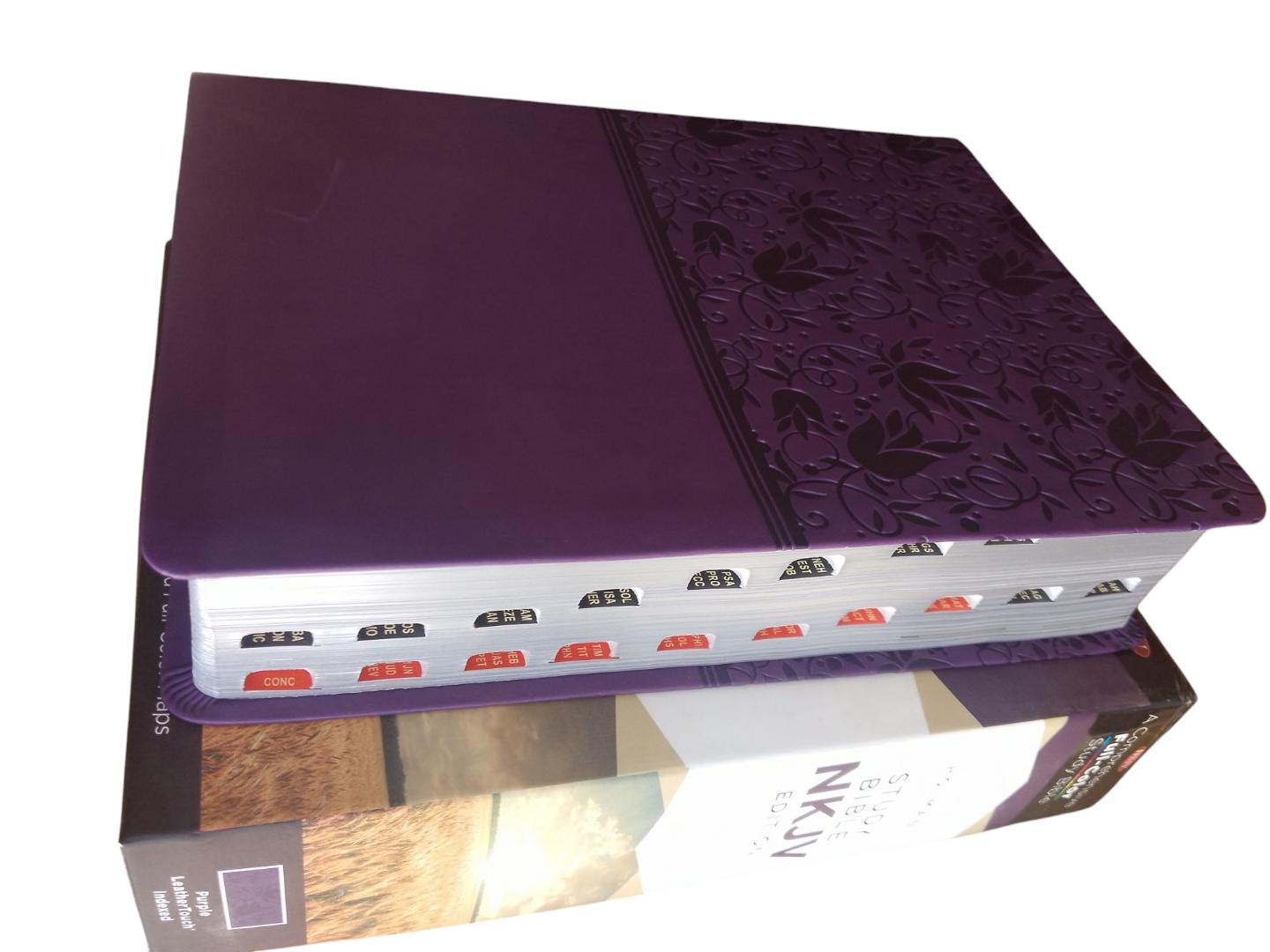 NEW KING JAMES VERSION BIBLE, STUDY BIBLE LEATHER COVER, THUMB INDEX BIBLE, PURPLE, NKJV STUDY BIBLE