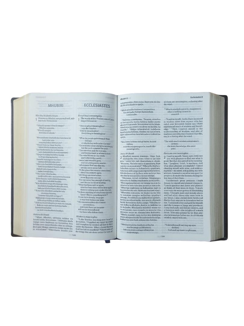 NENO BIBLICA TAKATIFU, NIV HOLY BIBLE, SWAHILI/ENGLISH BIBLE, DIGLOT BIBLE, LUGHA MBILI BIBLE, NEW INTERNATIONAL VERSION BIBLE