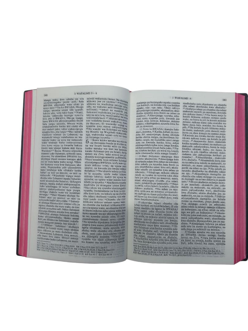 BIBLIA, SWAHILI BIBLE LARGE, HOLY BIBLE, SOFTCOVER BLACK RED EDGE