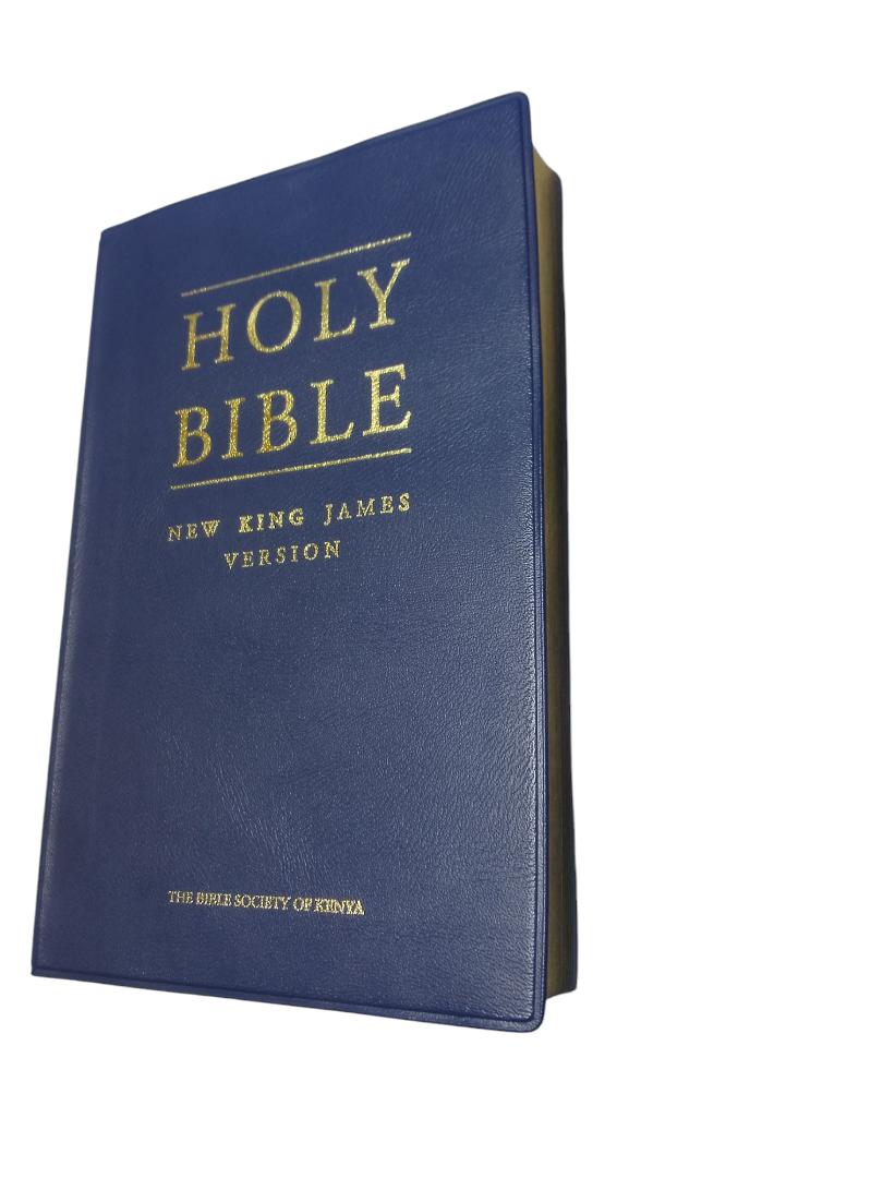 NKJV COMPACT BIBLE, NEW KING JAMES VERSION BIBLE, HOLY BIBLE BLUE, SOFT COVER