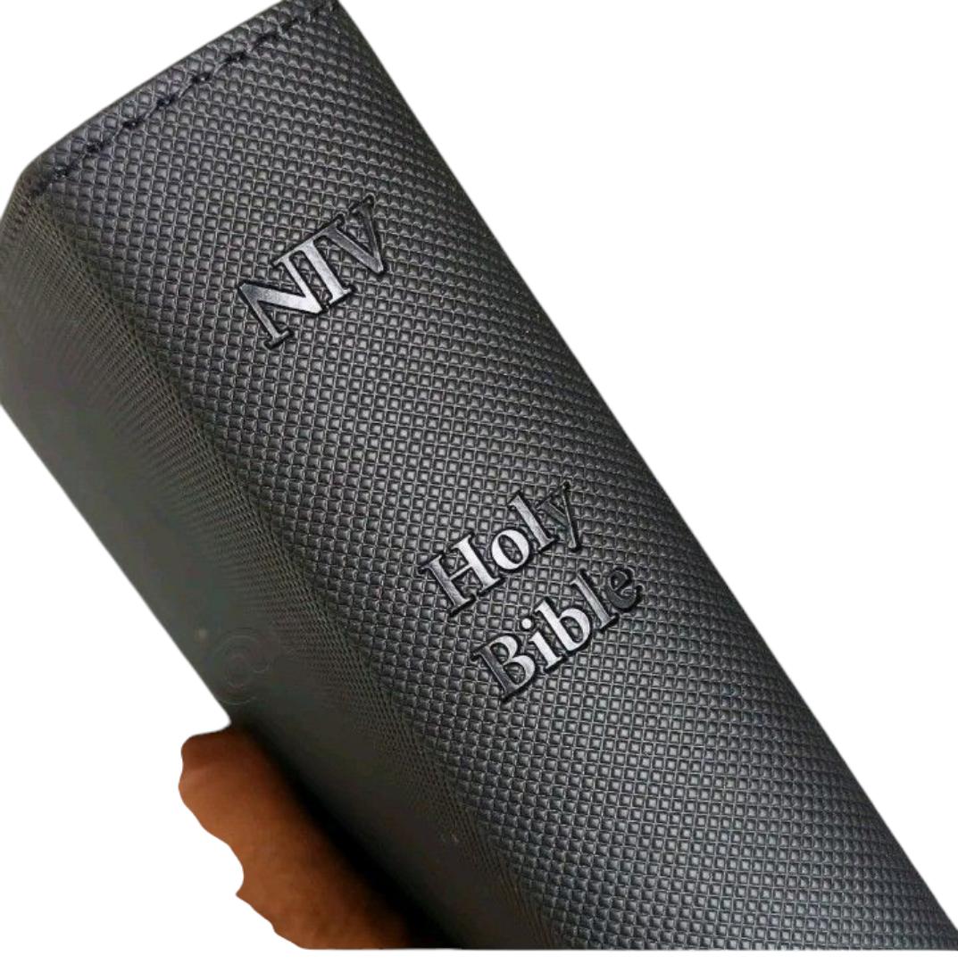 NIV Medium index bible, Pu bible, compact bible, New International Version Bible, leather Cover bible