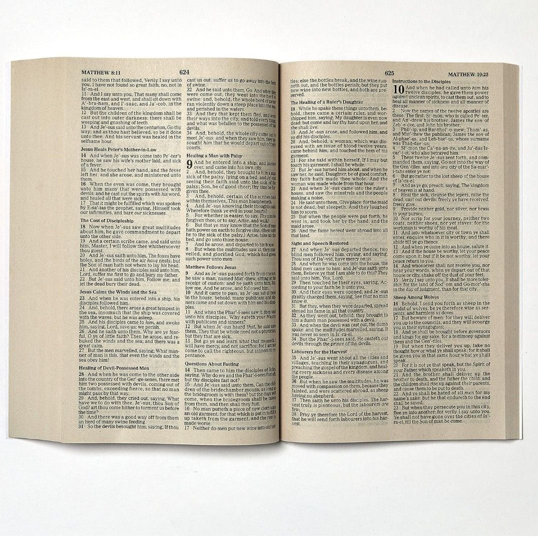 Thomas Nelson
KJV Holy Bible: Value Outreach Paperback: King James Version