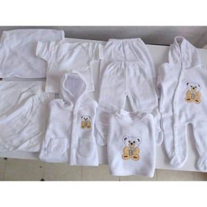 NEW ARRIVAL – Lucky Star 11 Pieces Unisex Newborn Baby Receiving Set with Bodysuit, Mittens, Cap, Bib, Blanket & More