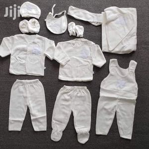 NEW ARRIVAL – Lucky Star 11 Pieces Unisex Newborn Baby Receiving Set with Bodysuit, Mittens, Cap, Bib, Blanket & More