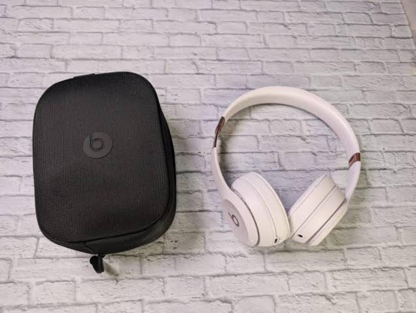 OFFER!!Beats Solo 4 Wireless Headphones-Noise Cancelling Technology, Simple Connection Large Size Dynamic Overhead Headphones, Type C Charging Cable, Noise Reduction Technology,5.5 v Bluetooth version