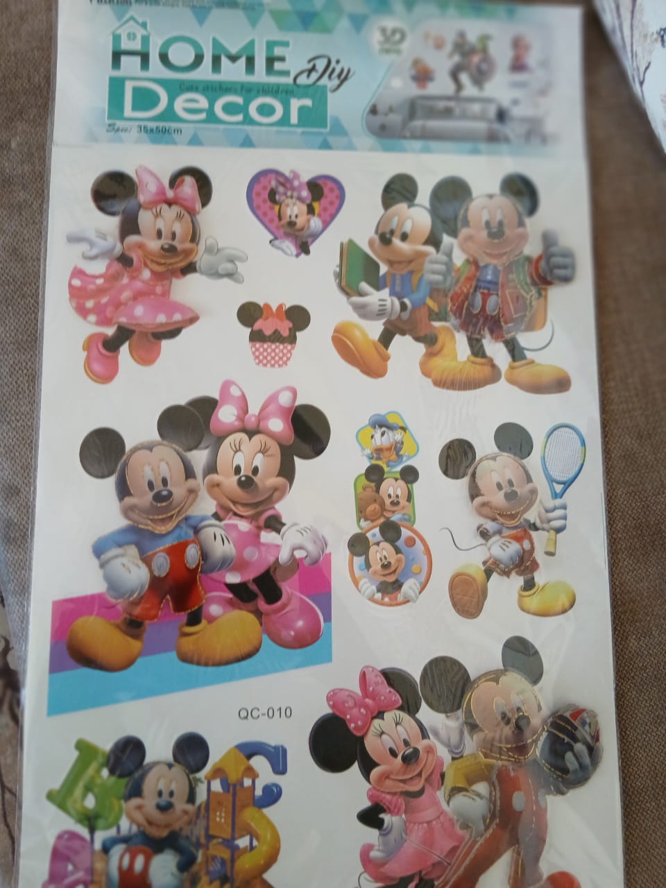 Flower illustration 3D decoration wall stickers 33 by 27cm