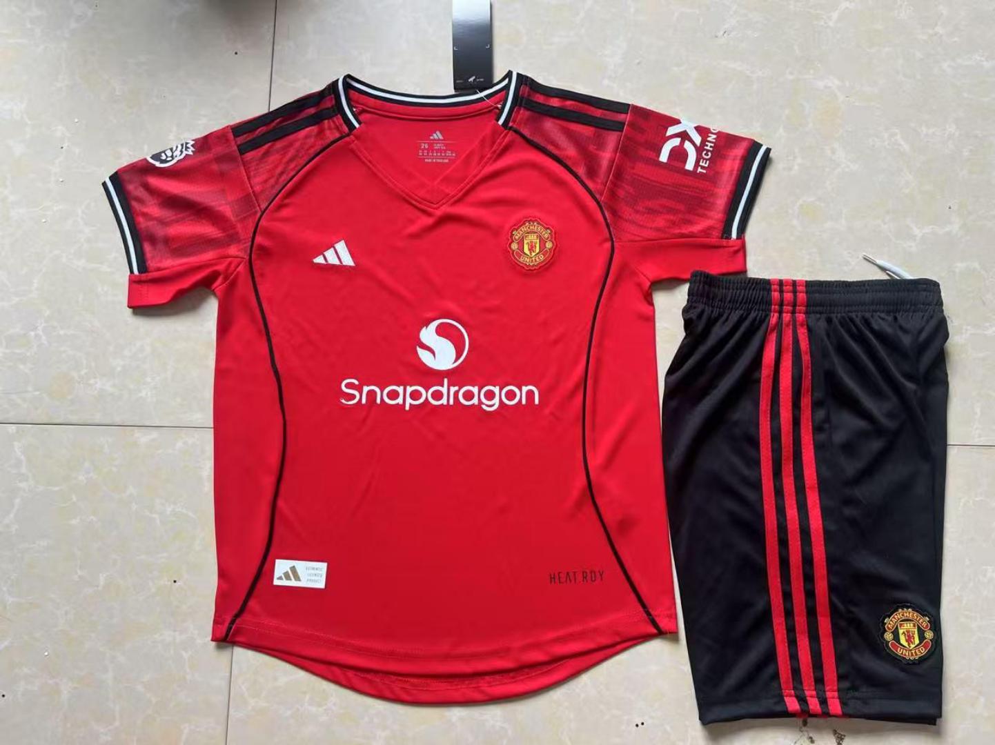 Manchester United 2024/25 Home kit