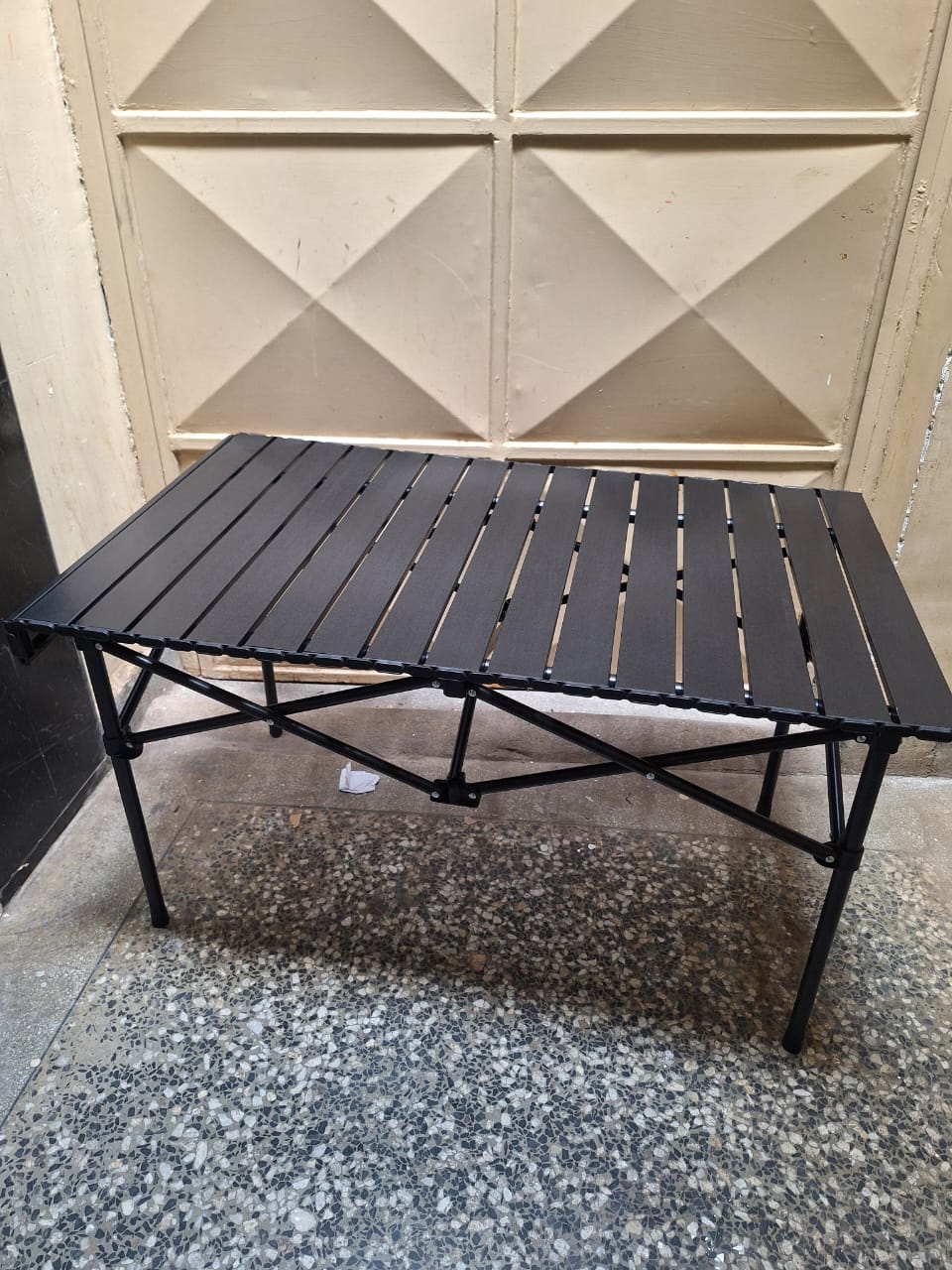 Camping folding table