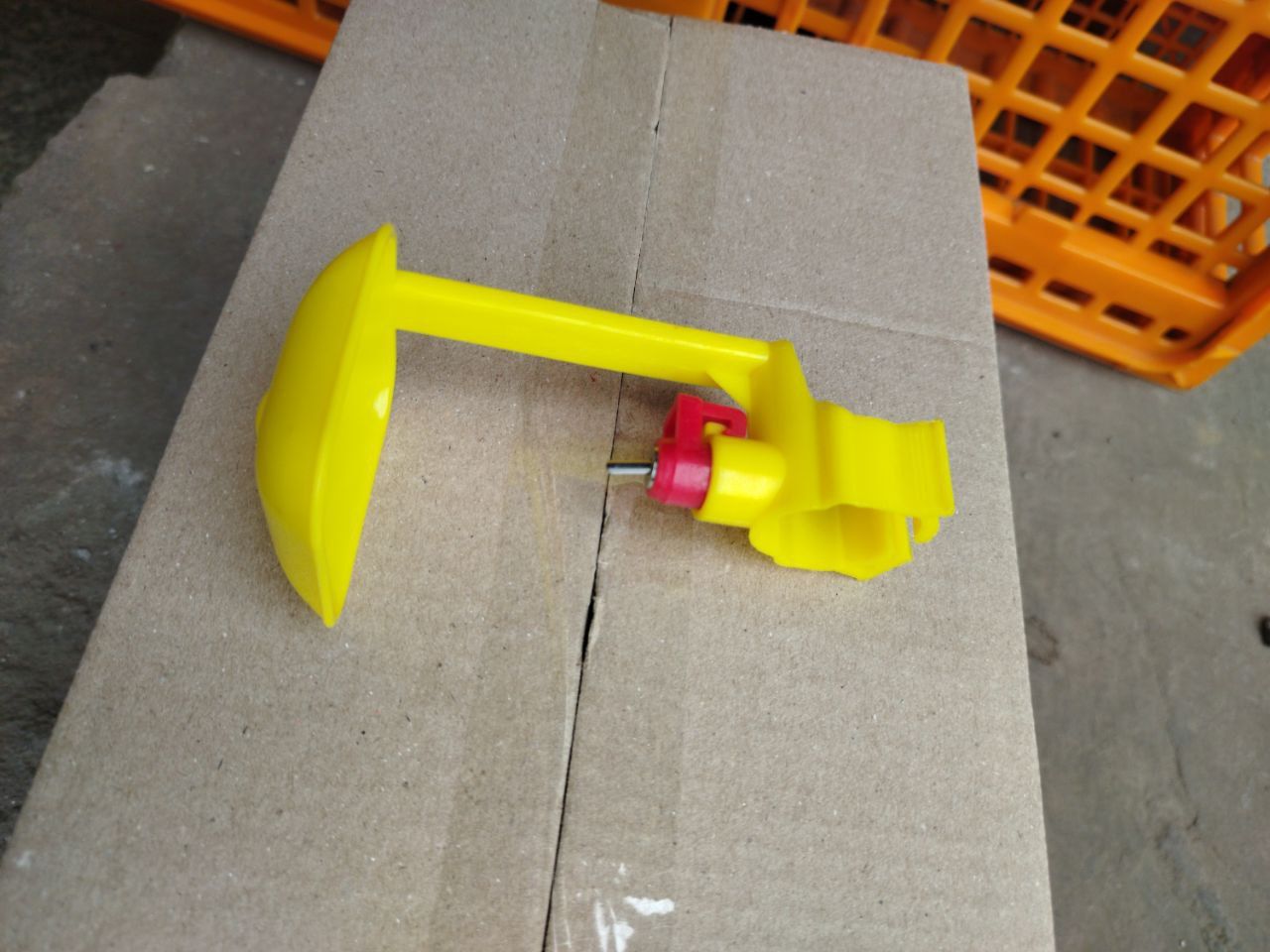 Price drop Automatic Chicken drinkers/ Chicken Nipple drinkers