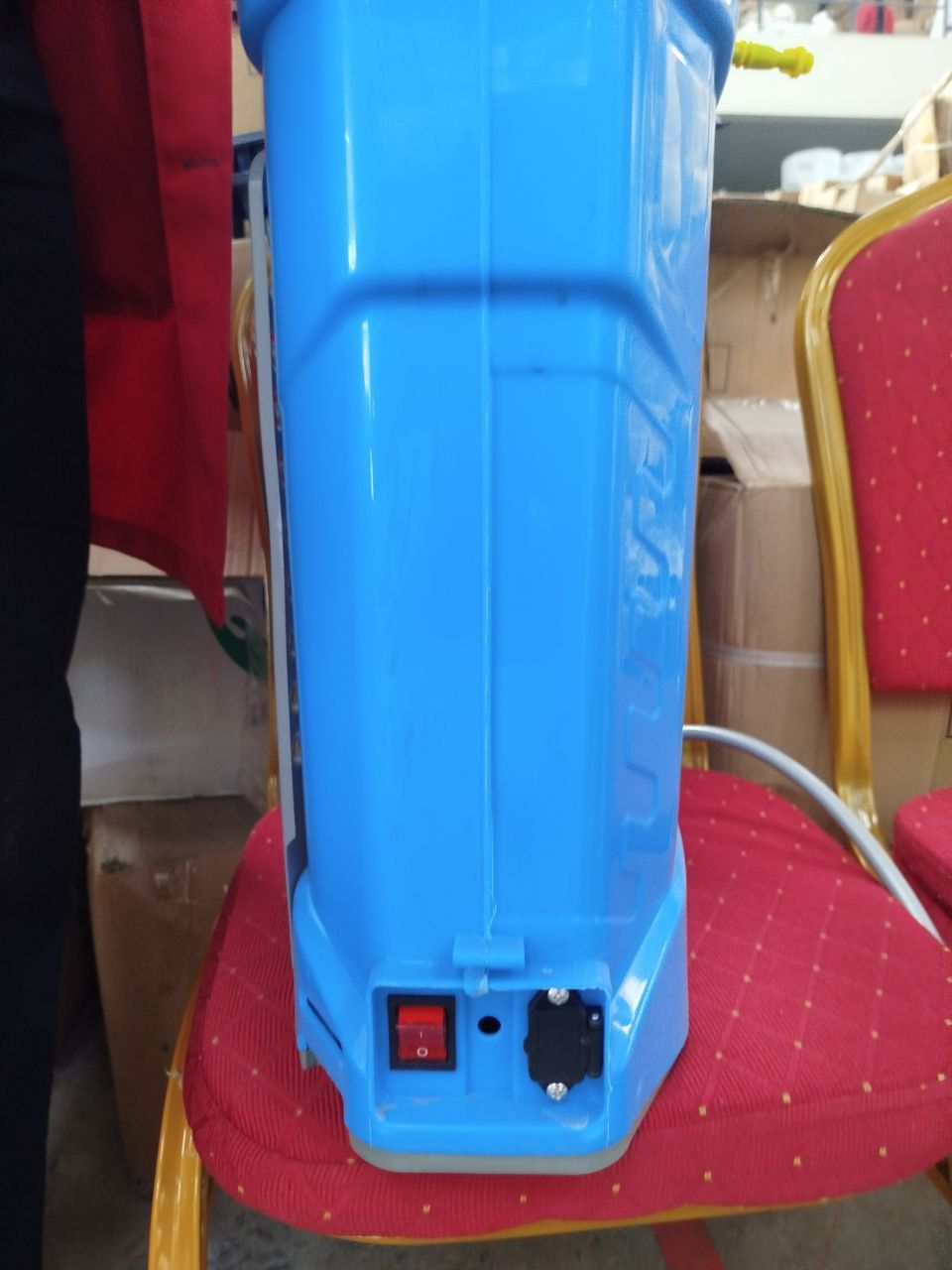 Rechargeable knapsack sprayer/ automatic knapsack sprayer - 20 liters with battery and comes with charger