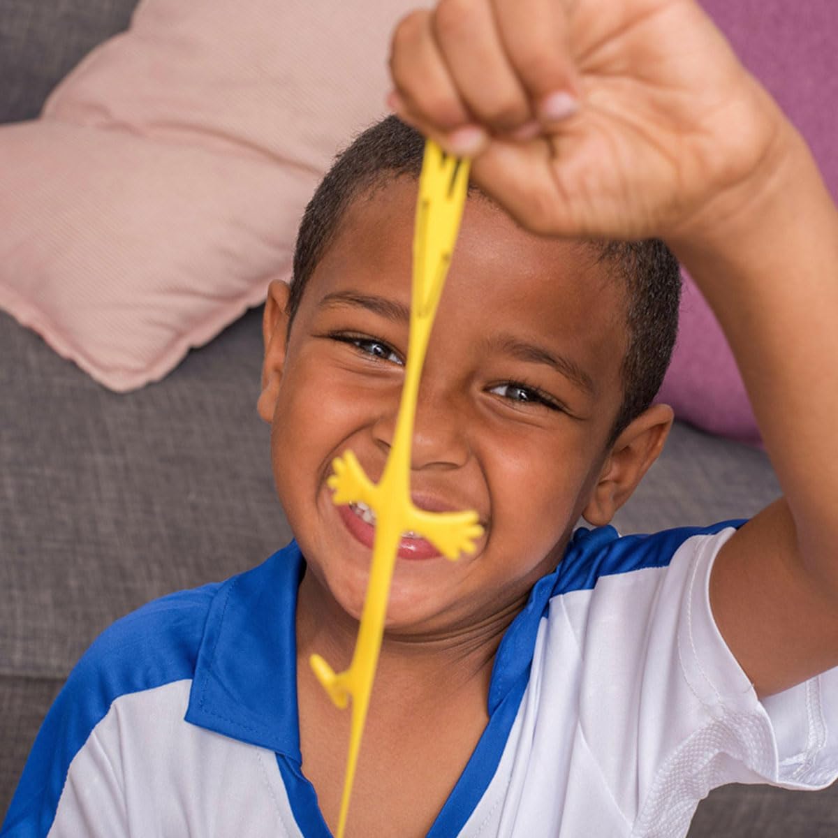 12 Pcs Sticky Bendable Man Toys Assorted Colors Kids' Party Favor Sets Fun Toys Stretchy Sticky Toy Treasure Box Toys for Classroom Prizes Birthday Party Supplies