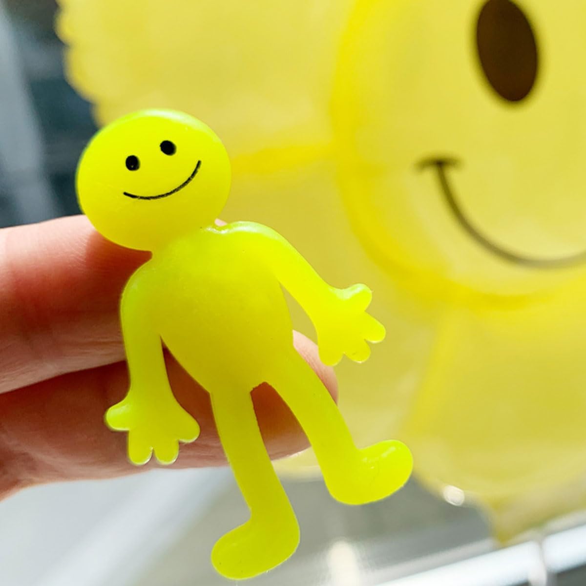 12 Pcs Sticky Bendable Man Toys Assorted Colors Kids' Party Favor Sets Fun Toys Stretchy Sticky Toy Treasure Box Toys for Classroom Prizes Birthday Party Supplies