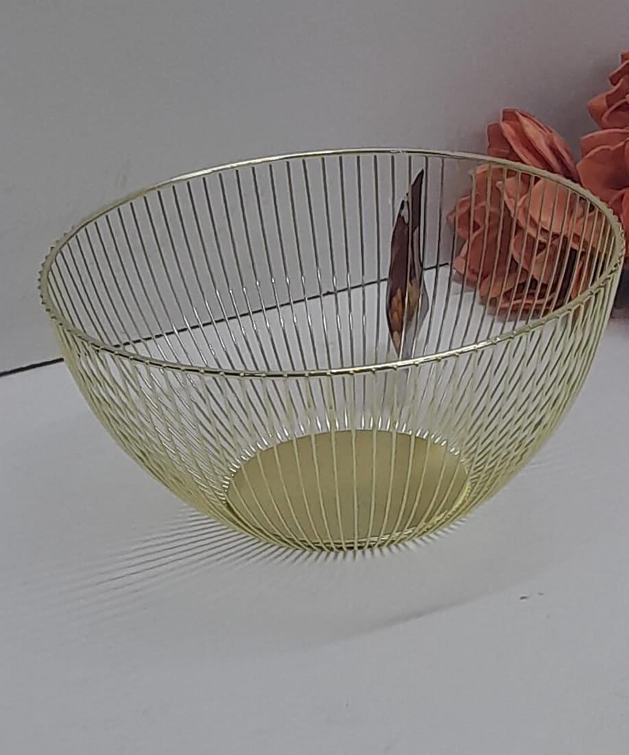 Metal Wire Fruit Basket, Large Round Storage Baskets for Bread, Fruit, Snacks, Candy, Households Items. Fashion Fruit Bowl Decorate Living Room, Kitchen, Countertop (Black