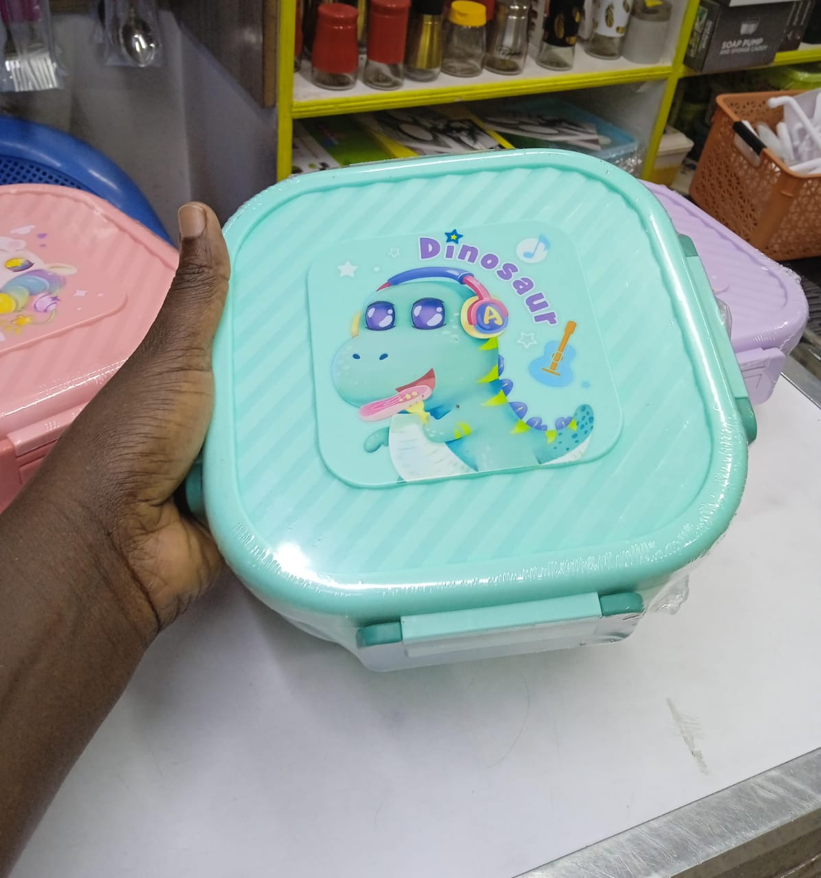high quality plastic Partitioned cartoon themed kitchen kids lunch box