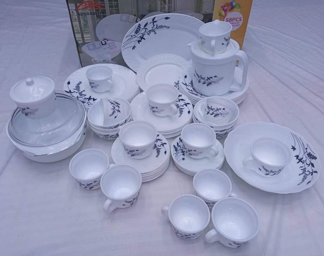 58Pcs Ceramic kitchen dinner set...it consist of 12'' oval platex1pc,8'' oval plate x1pc,9'' flat platex6pcs,7'' flat plate x6pcs' 8''deep plates x 6pcs,8'' soup bowl x 1pc, 850mls tea pot 1x1[lid]pcs