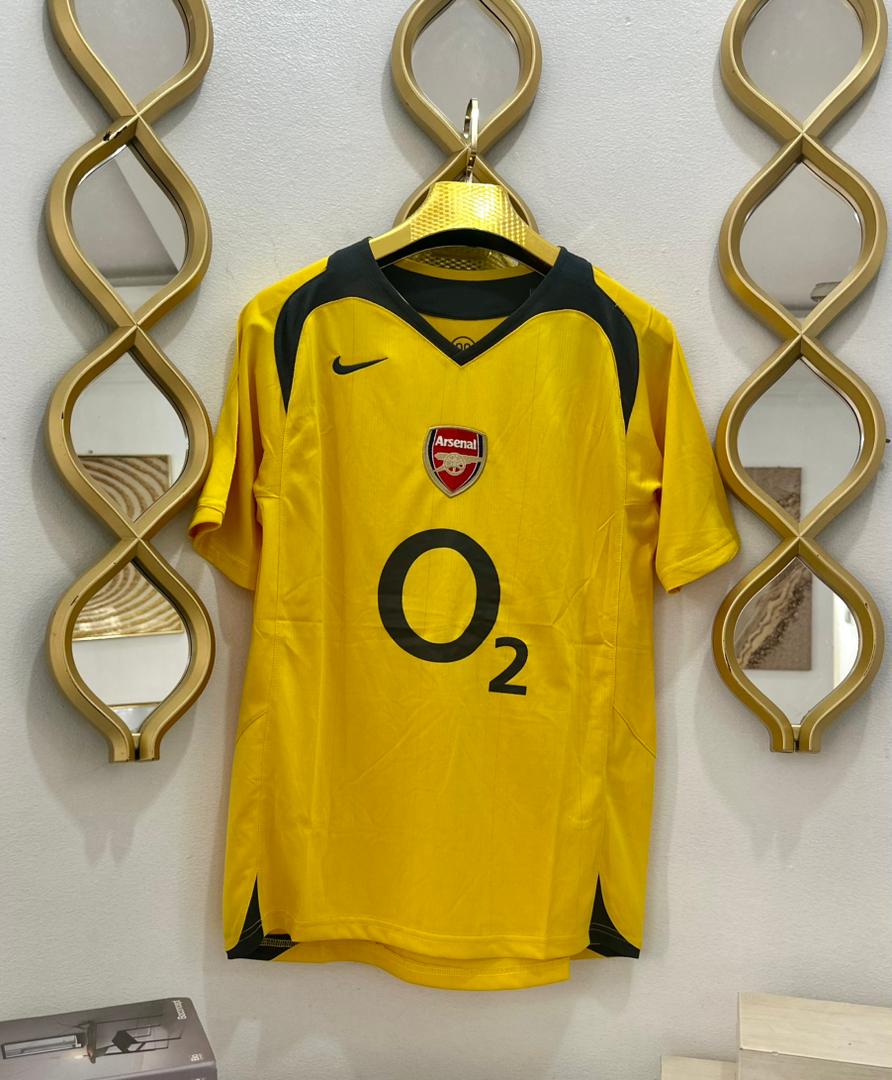 BACK IN STOCK!! Good Quality Authentic 2005-2006 Arsenal Away Shirt/Jersey.