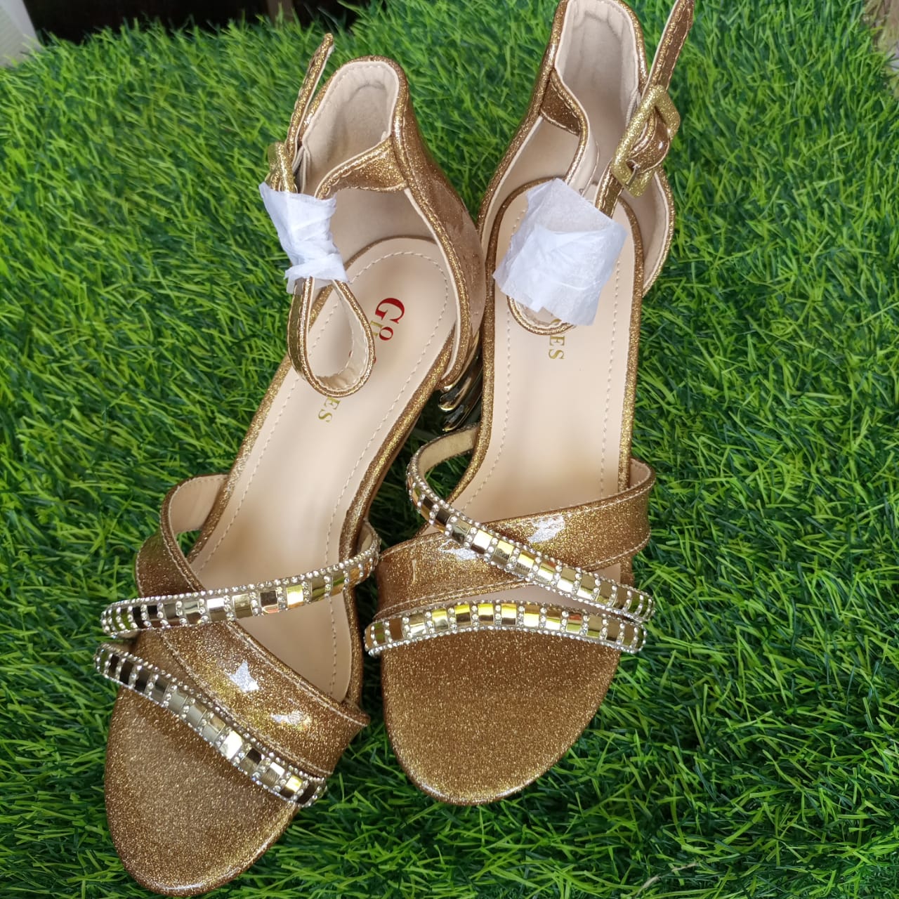 Comfortable elegant open  Low-Heel Dress Shoes for Kids & Teen Girls – Elegant, Soft-Cushioned Footbed – Perfect for Weddings, Parties, and Everyday Casual Wear