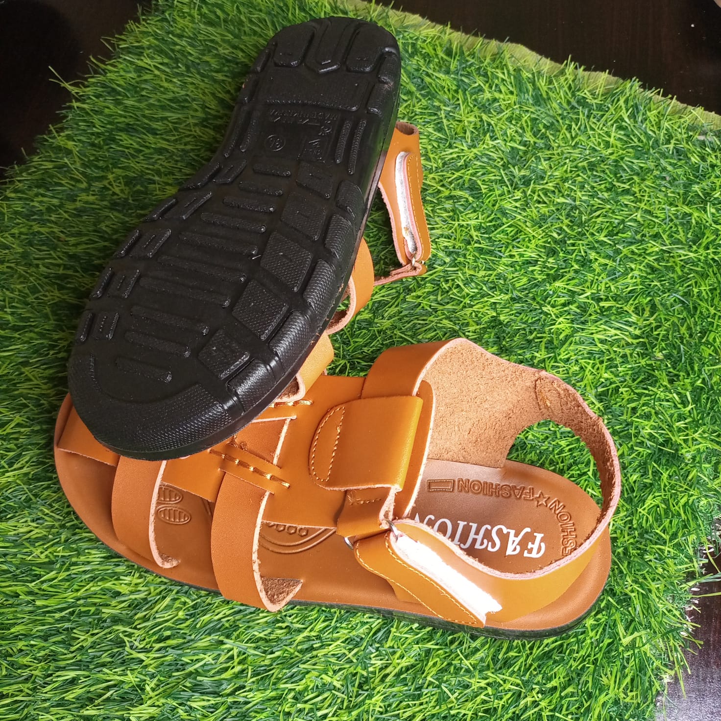 Unisex Genuine Leather Fisherman Sandals – Durable Handcrafted Open-Toe Design with Adjustable Buckle Strap, Comfortable Cushioned Insole, and Anti-Slip Rubber Sole for Casual or Outdoor Wear