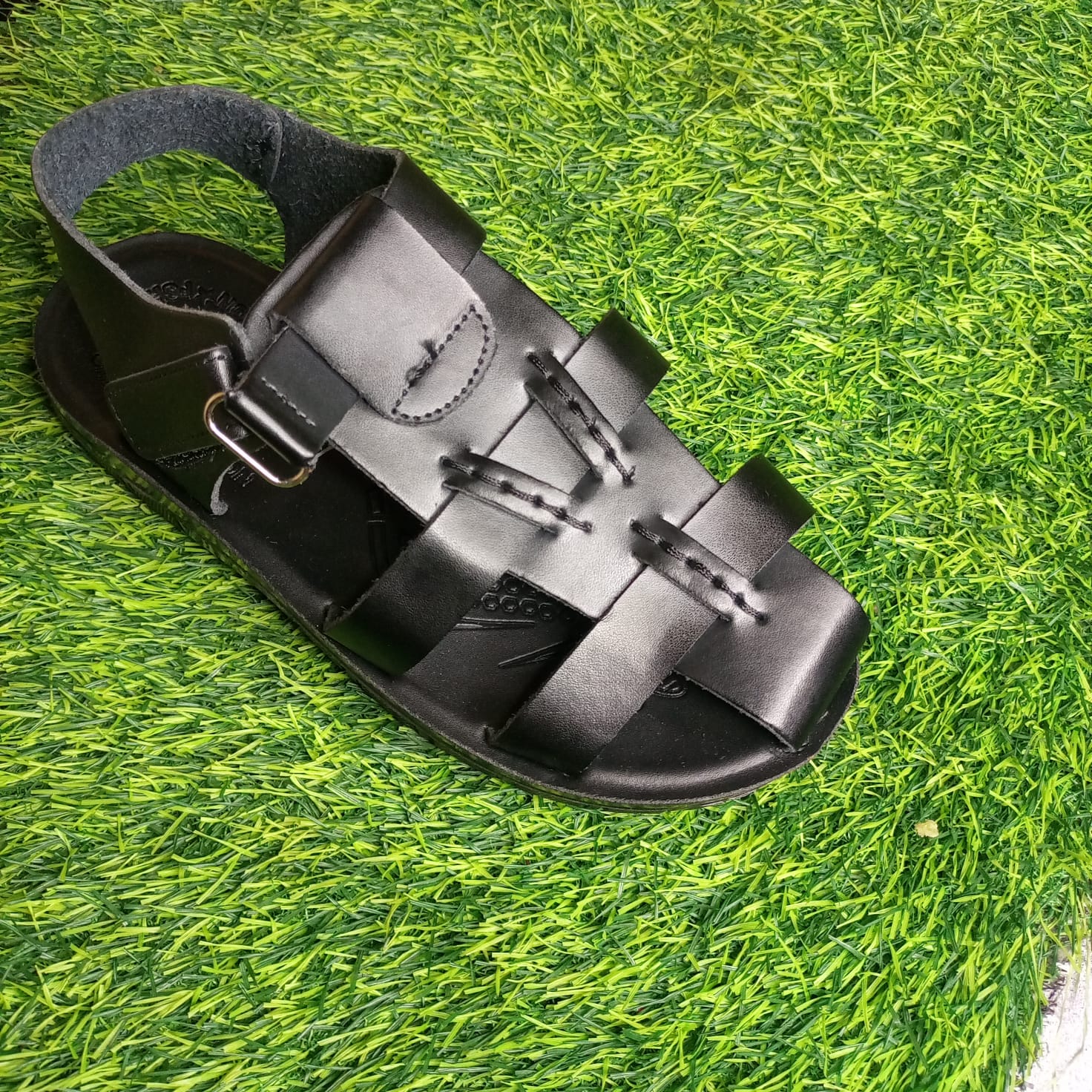 Unisex Genuine Leather Fisherman Sandals – Durable Handcrafted Open-Toe Design with Adjustable Buckle Strap, Comfortable Cushioned Insole, and Anti-Slip Rubber Sole for Casual or Outdoor Wear