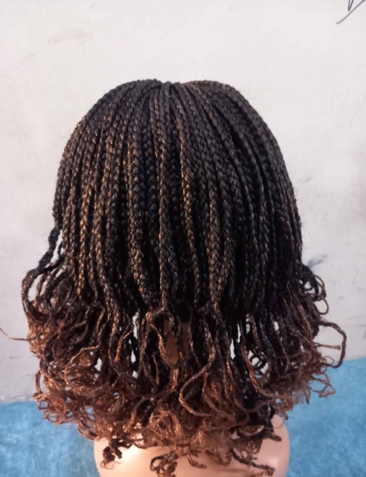Short braided curly wig