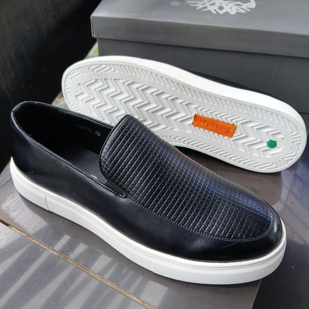 🔥 ORIGINAL LEATHER BLACK TIMBERLAND CLASSIC OFFICIAL CASUALS SHOES, WHITE CASUAL AND OFFICIAL SHOES BROWN LEATHER (BEST SHOP FOR LOAFERS, OFFICIALS, CASUALS, SNEAKERS)