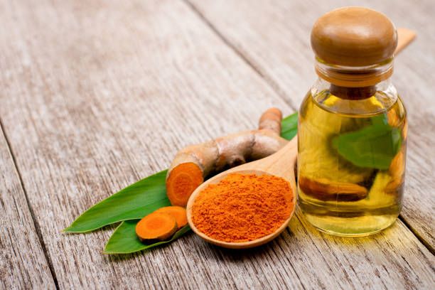 Natural tumeric oil for skin repair and moisturizing