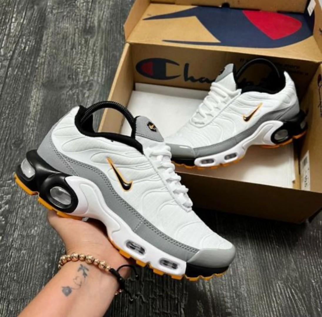 ORIGINAL AIR MAX TN PLUS 3 WHITE COLOR, CUSTOMIZED AIRMAX 90 tn, COLOUR BLACK ,HIGH QUALITY SNEAKERS. Best shop for Airforce, Air jordan, Airmax tn, Air force sneakers)
