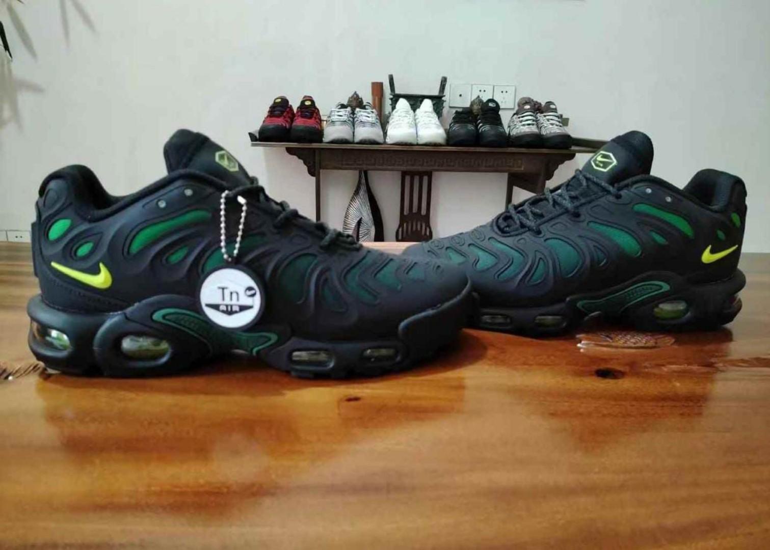 ORIGINAL AIR MAX TN PLUS BLACK COLOR, CUSTOMIZED AIRMAX 90 tn, COLOUR BLACK ,HIGH QUALITY SNEAKERS. Best shop for Airforce, Air jordan, Airmax tn, Air force sneakers)