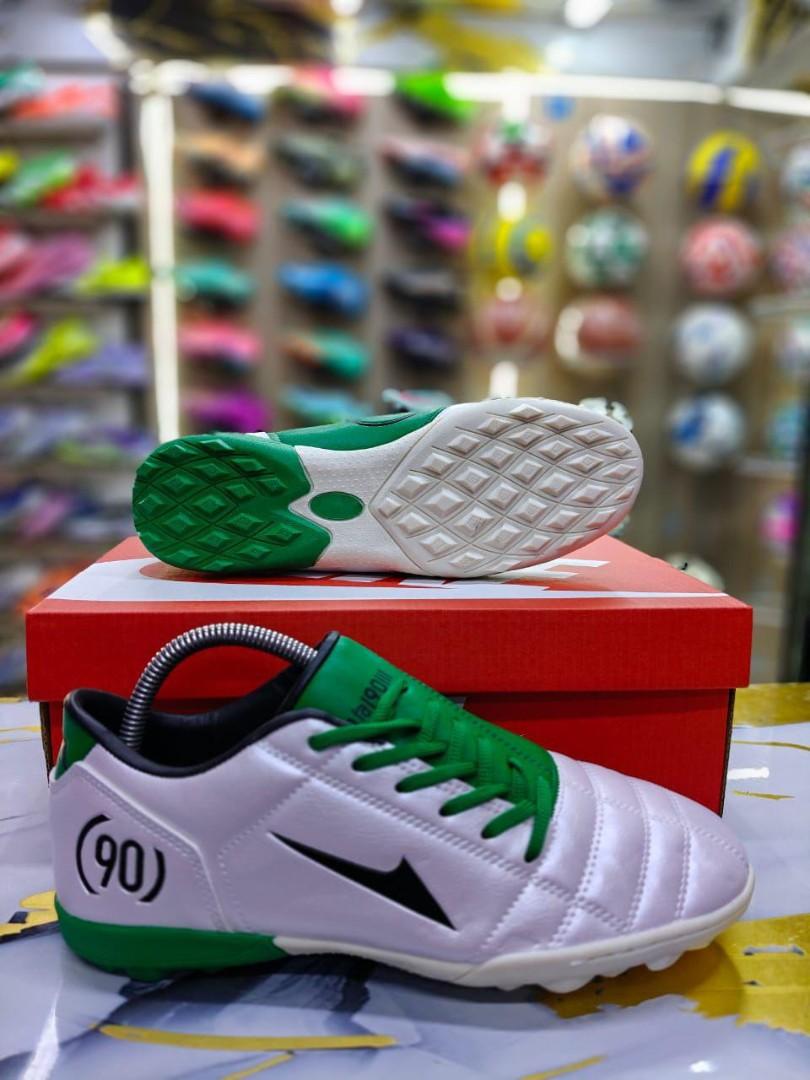 🔥 Quality Total 90 Air trainer boots in white and green, Football Boots. Football Boots, Soccer boots, ground soccer clears, purple green white.